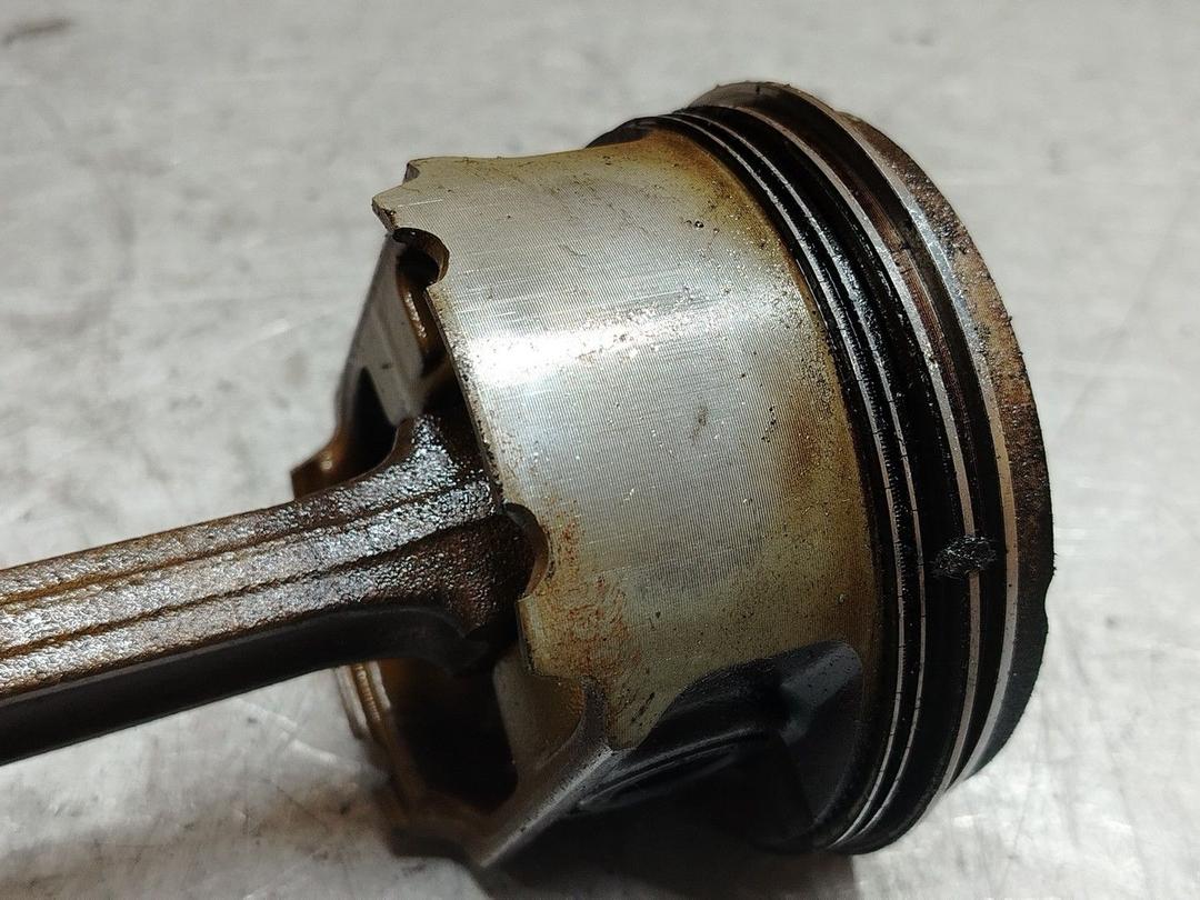 Поршень UT640N Peugeot 406 - Фото 2