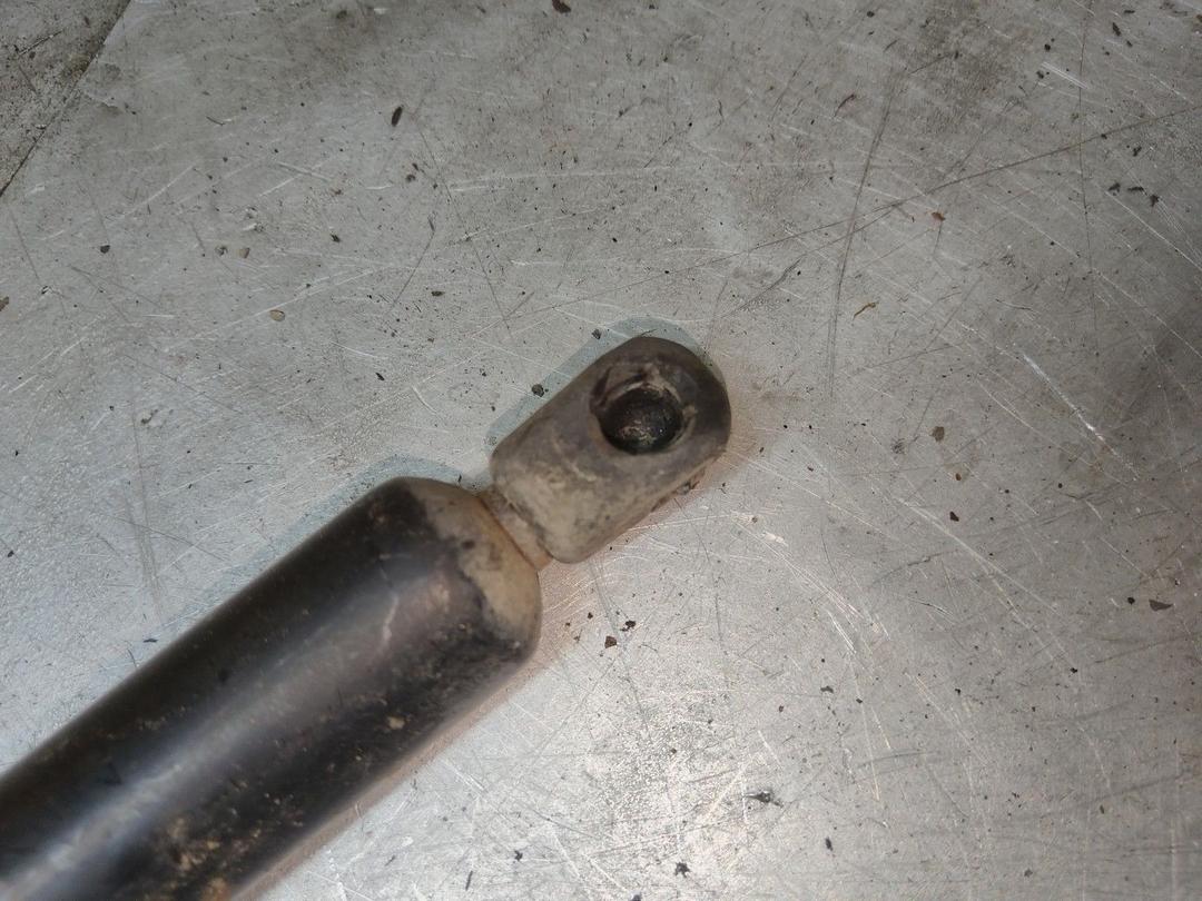 Амортизатор крышки багажника (3-5 двери) V1X53A Seat Alhambra - Фото 2