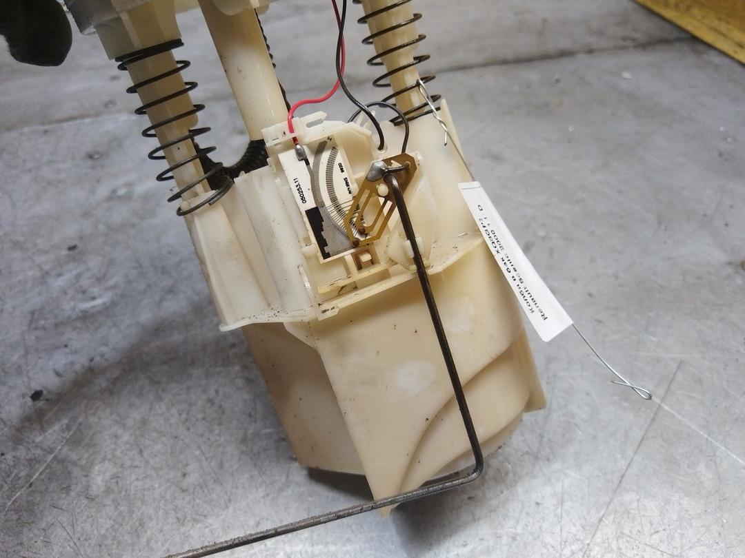 Колба в бак XQ8GP3 Renault Scenic купить с доставкой