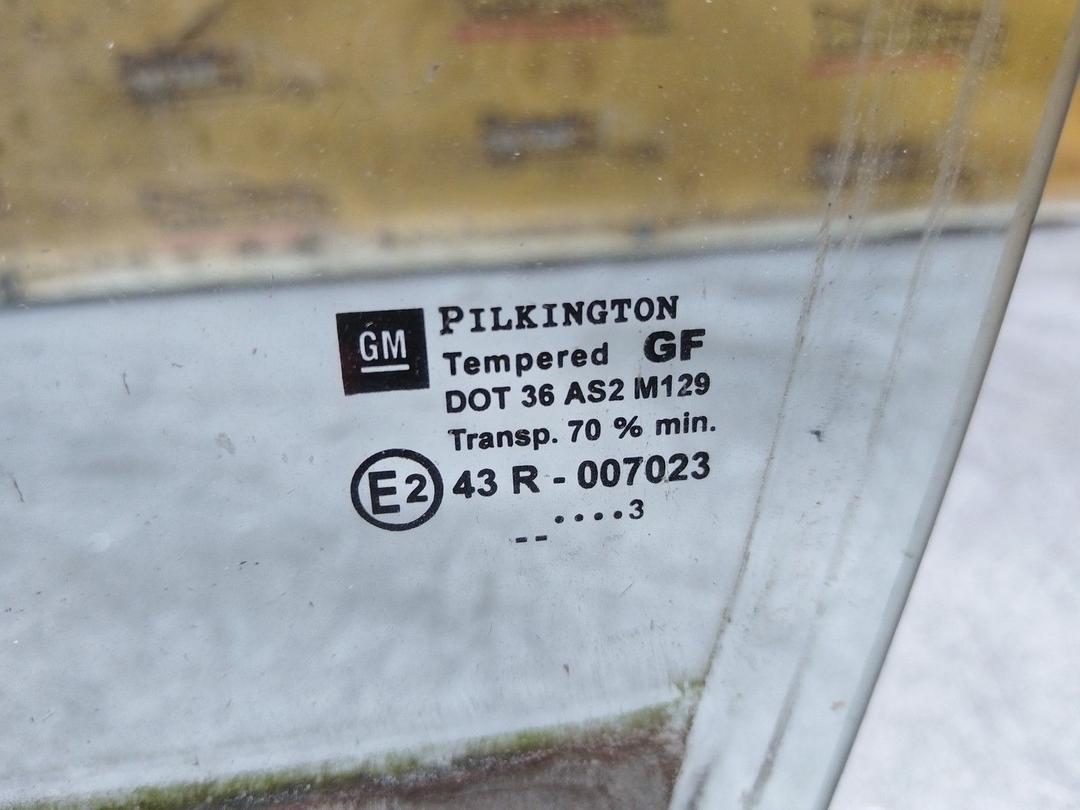 Стекло двери передней левой A617Z7 Opel Zafira купить