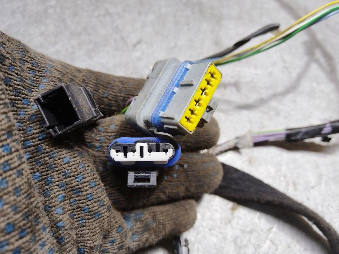 Проводка двери передней правой YDMMHG Citroen C3 купить на авторазборке