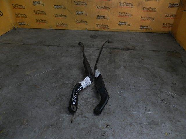 Щеткодержатель (поводок стеклоочистителя, дворник) NMJ009 Citroen Xantia