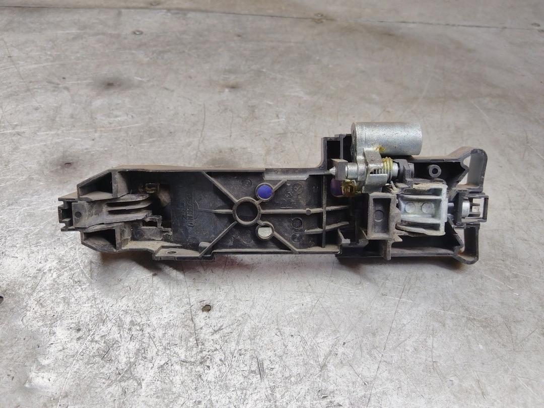 Ручка наружная передняя правая 65N47V Nissan Micra купить
