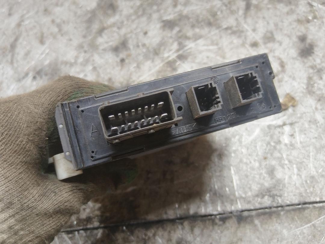 Моторчик стеклоподъемника передний левый NF8EO7 Citroen C5 купить на авторазборке