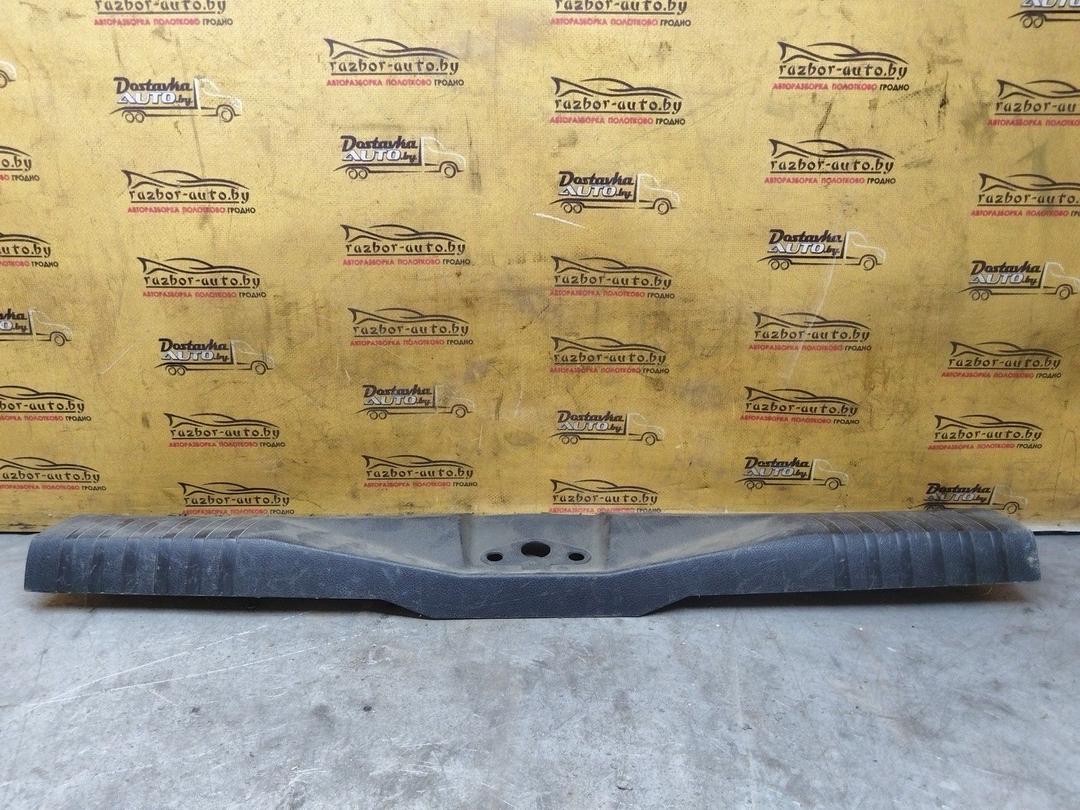 Накладка замка багажника K87HOV Ford Fiesta купить в магазине запчастей бу