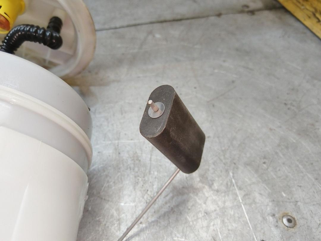 Колба в бак DN6I15 Kia Sorento undefined