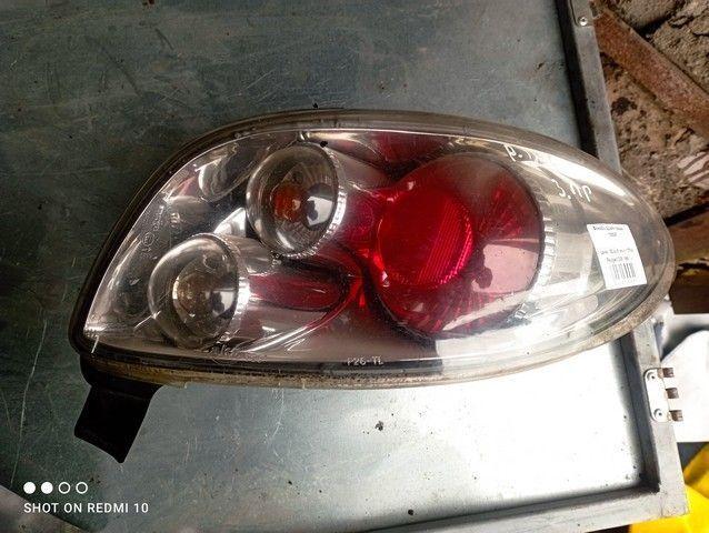 Фонарь задний правый YX8G97