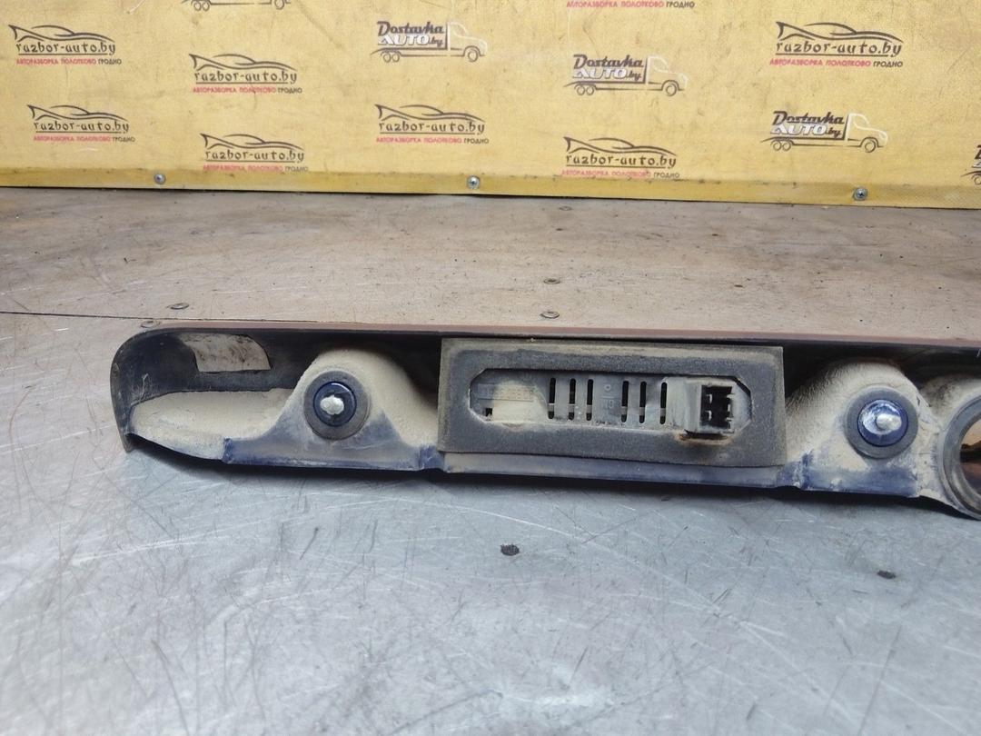 Накладка подсветки номера 49YR78 Opel Astra купить с доставкой