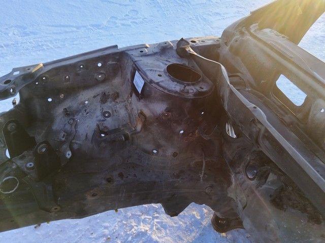 Стакан лонжерона правый 8HHR7T Toyota Avensis купить с доставкой