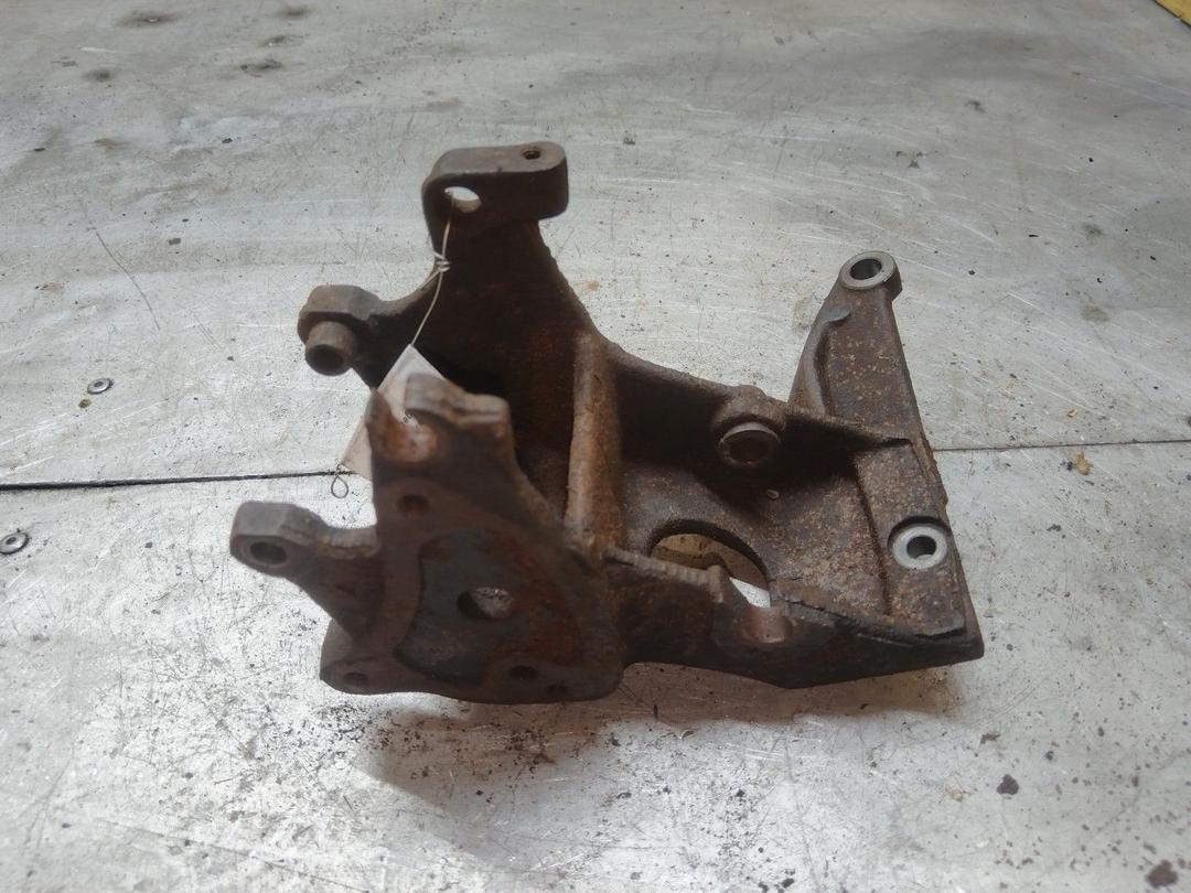 Кронштейн генератора 5K2I9H Peugeot 306 - Фото 2