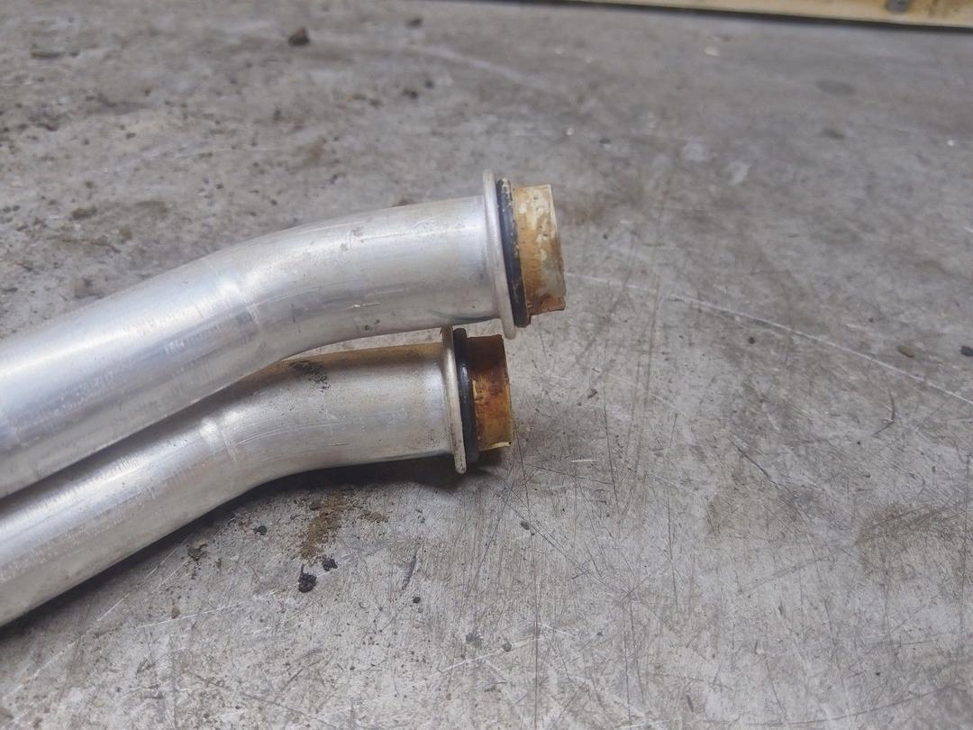 Патрубок отопителя (печки) SH3U3K Peugeot 406 купить на авторазборке