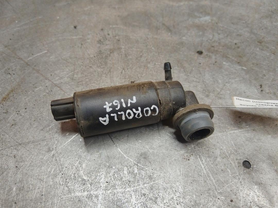 Насос (моторчик) омывателя стекла B8JG06 Toyota Corolla