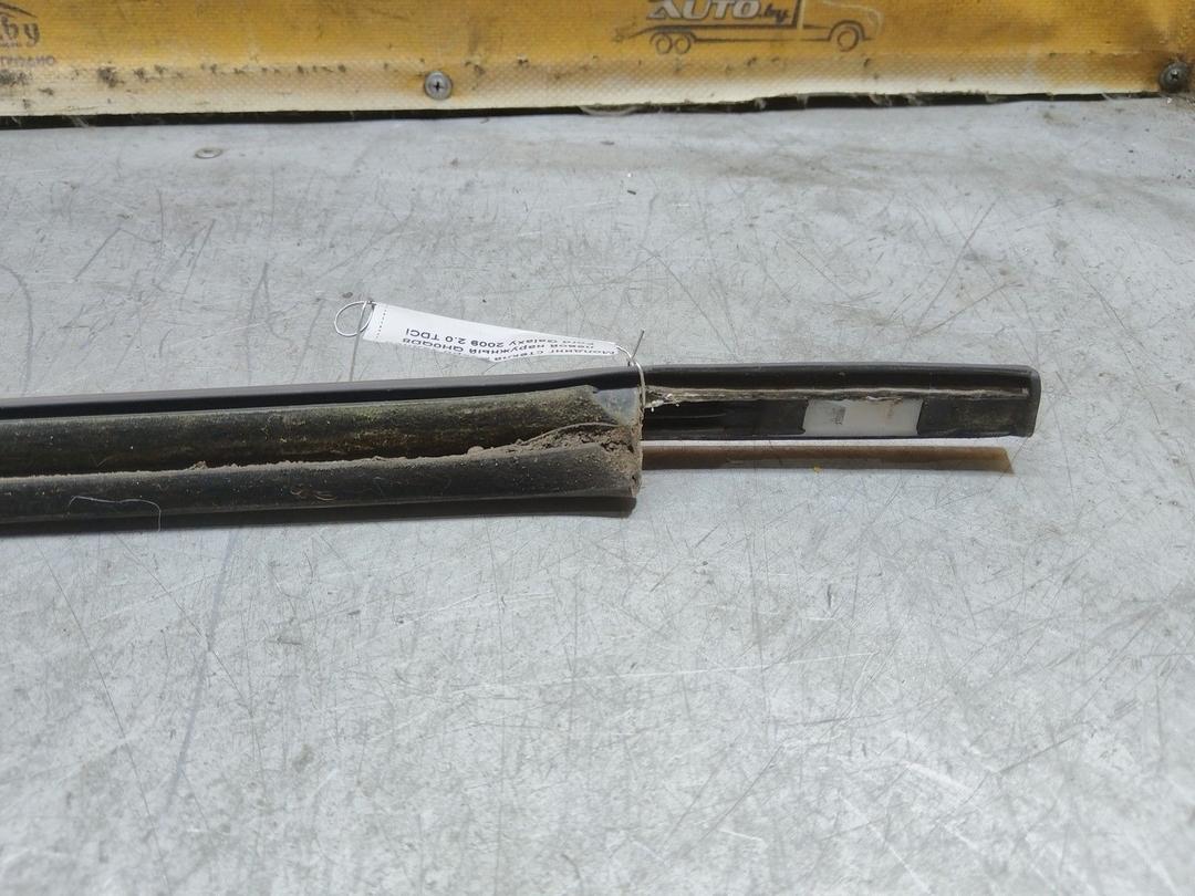 Молдинг стекла двери задней левой наружный QH0QD8 Ford Galaxy купить с доставкой