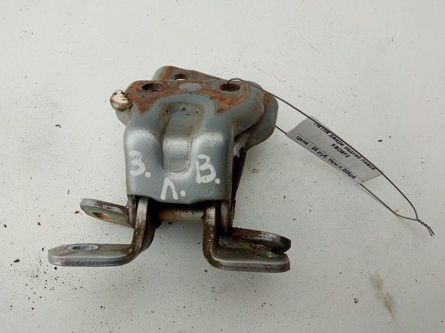 Петля двери задней левой XBD9F2 Mazda 626