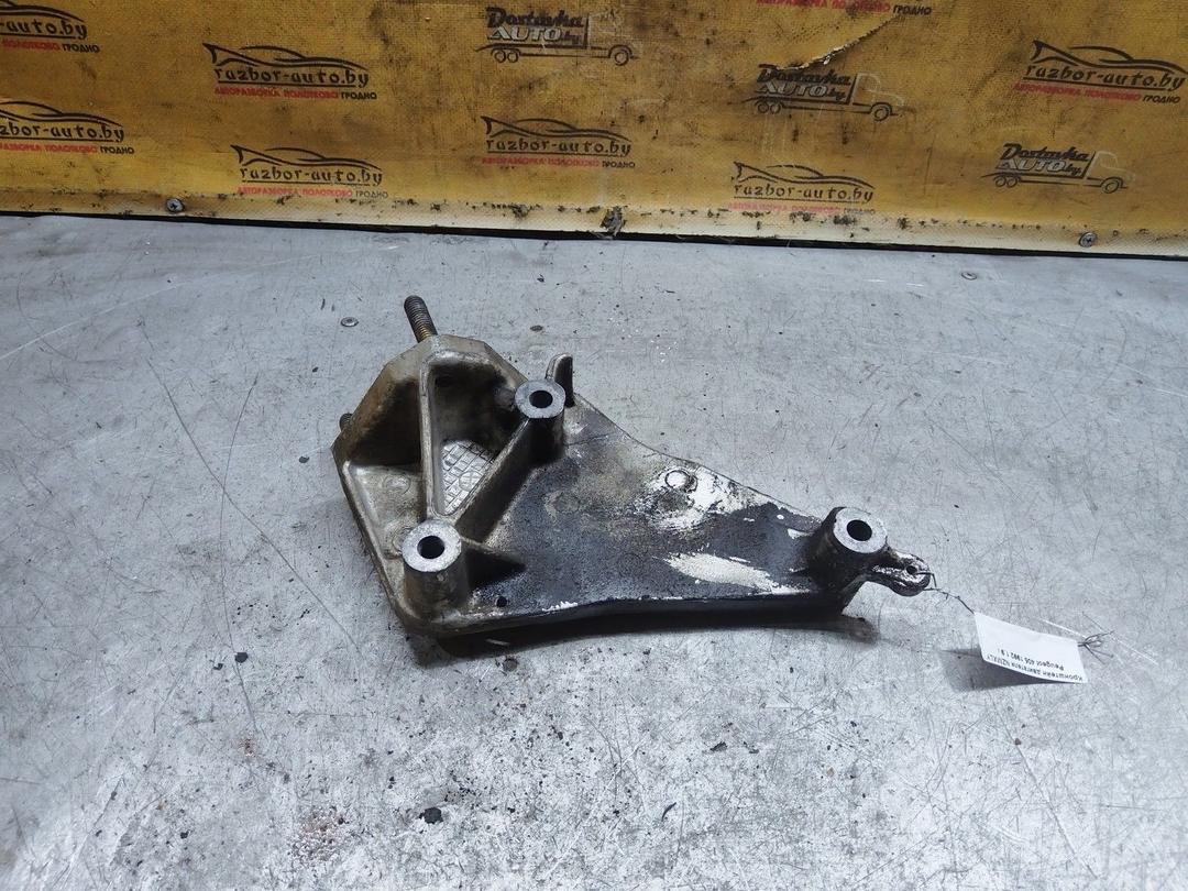 Кронштейн двигателя NZMXLY Peugeot 405