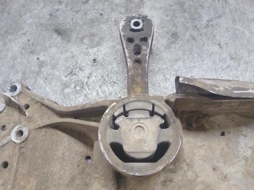 Балка подвески передняя (подрамник) E2965E Seat Altea купить с доставкой. Огромный выбор запчастей и марок авто. У нас есть практически все.