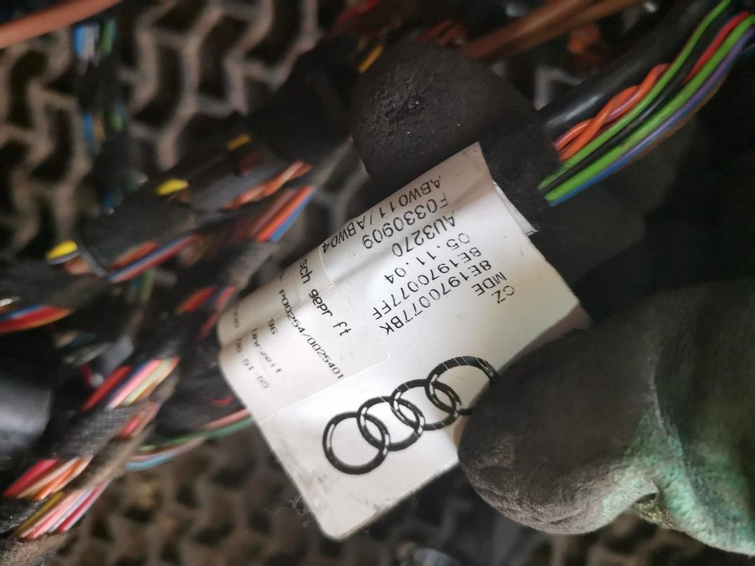 Проводка салона Q0JX2J Audi A4 - Фото 2