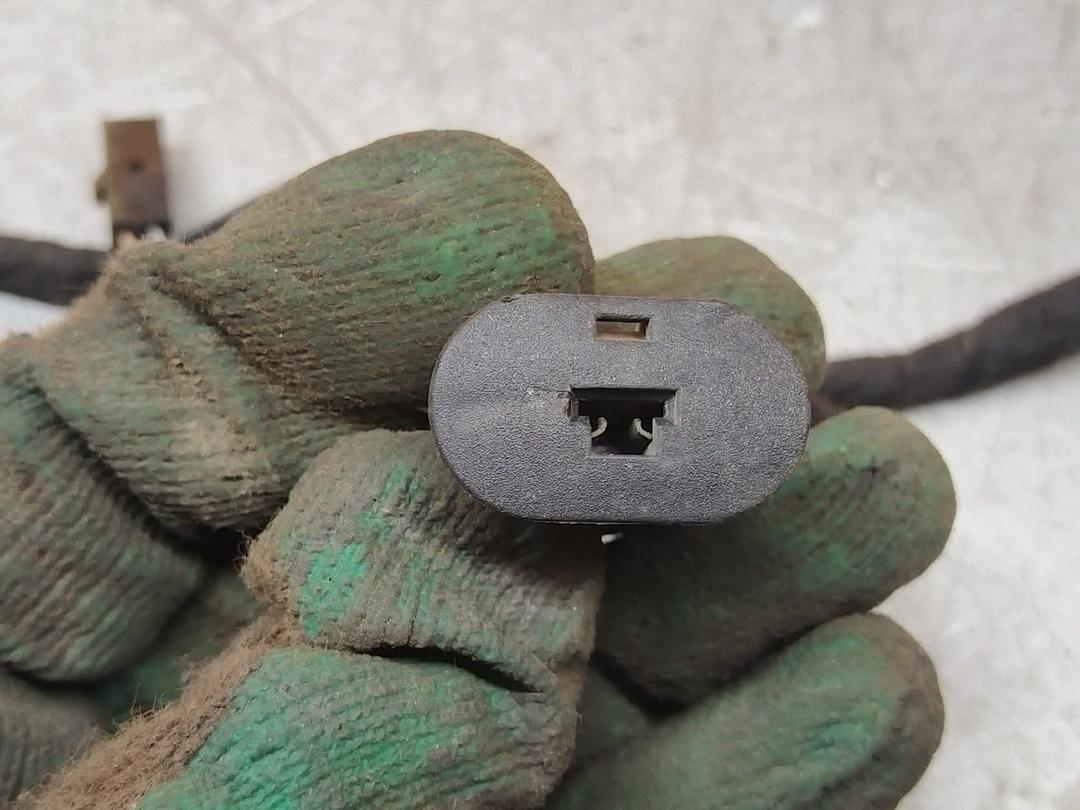 Проводка двери задней левой HNGRU7 Volkswagen Caddy купить на авторазборке