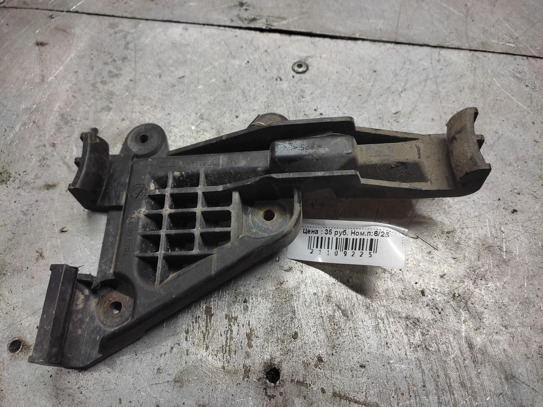 Кронштейн крепления бампера переднего 61ZJC2 Audi 80 - Фото 2