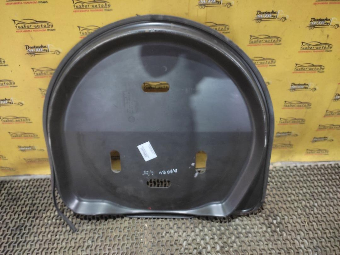 Пол багажника T2VA7F Audi 80 - Фото 1