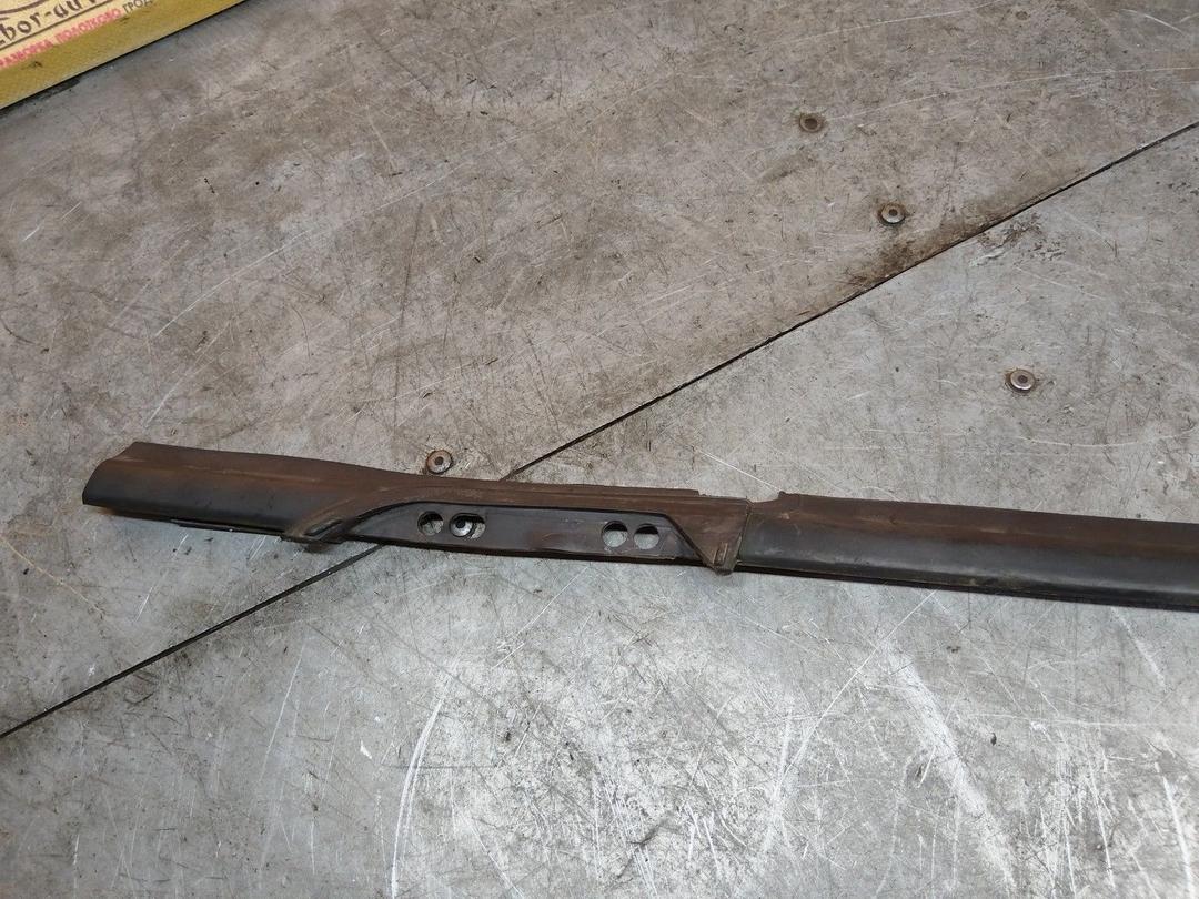 Молдинг стекла двери передней левой наружный L03DNC Citroen C8 купить