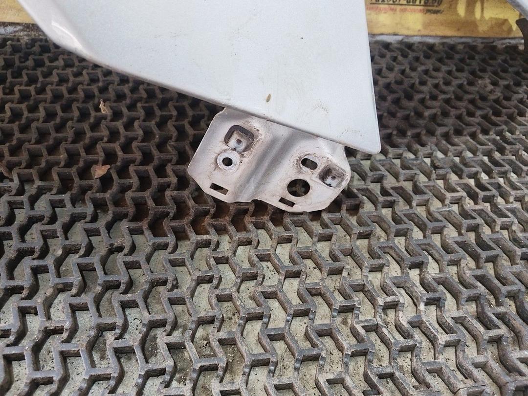 Крыло переднее правое 82NF32 Volvo S40 купить на авторазборке