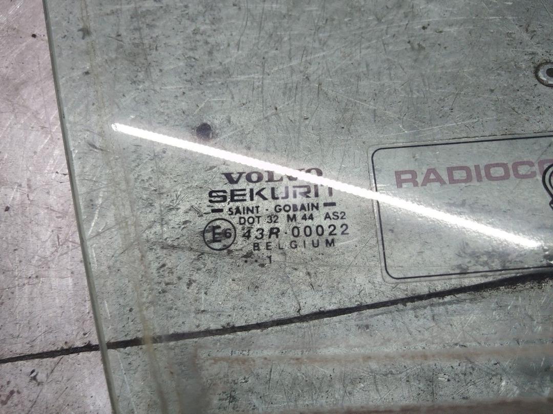 Стекло двери передней правой RJWQPC Volvo V40 - Фото 2
