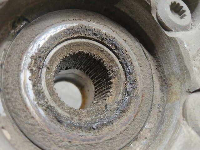 Кулак поворотный левый VR5CRQ Audi A4 undefined