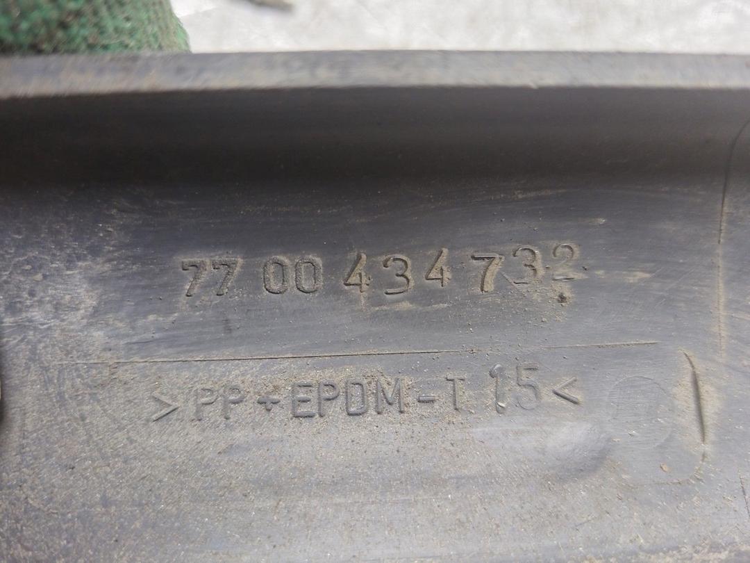 Молдинг двери передней правой IEG6E9 Renault Laguna купить в магазине запчастей бу