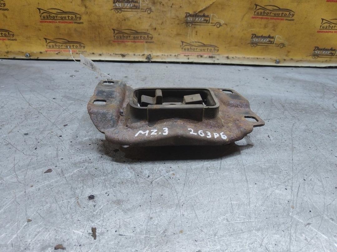 Подушка крепления двигателя 9DXB80 Mazda 3 купить