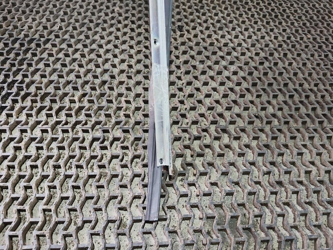 Молдинг крыши NQ2ZG0 Volkswagen Passat купить с доставкой