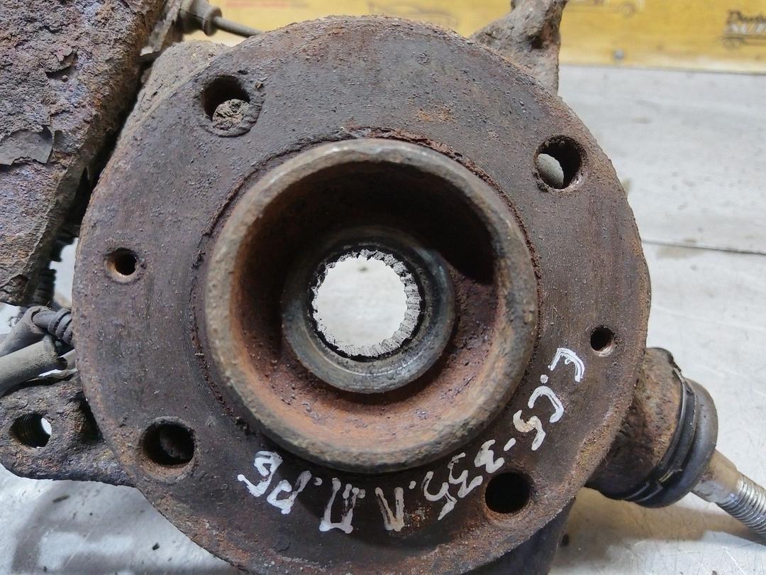 Кулак поворотный левый N8J0PJ Citroen C5 купить