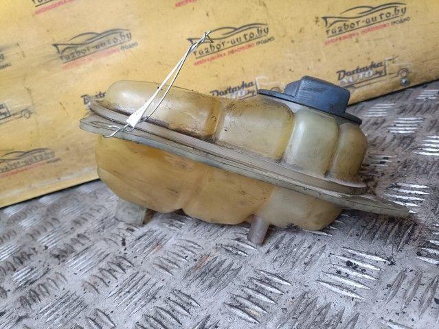 Бачок расширительный 8R46KD Audi A4 купить в магазине запчастей бу