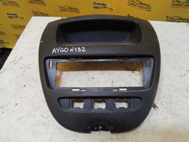 Рамка под магнитолу Q5Y22F Toyota Aygo купить