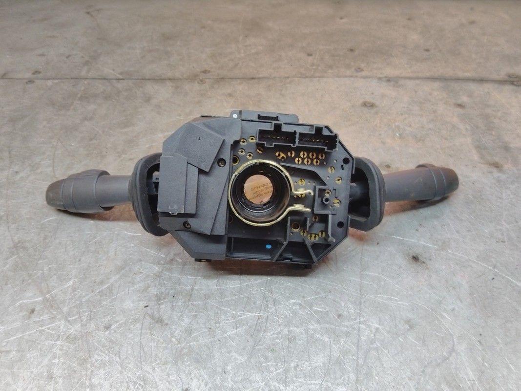 Переключатель подрулевой (стрекоза) 7TOWD1 Fiat Stilo - Фото 1