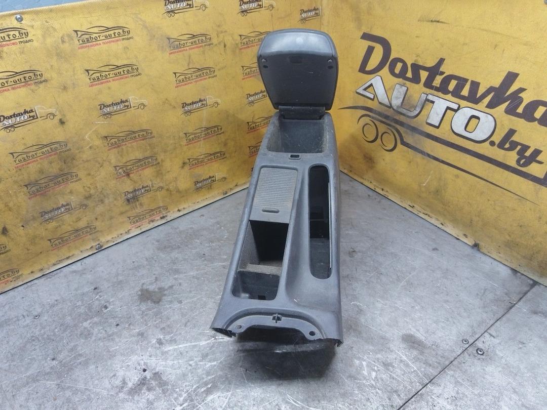 Подлокотник 3GWR4J Volvo V40 купить с доставкой