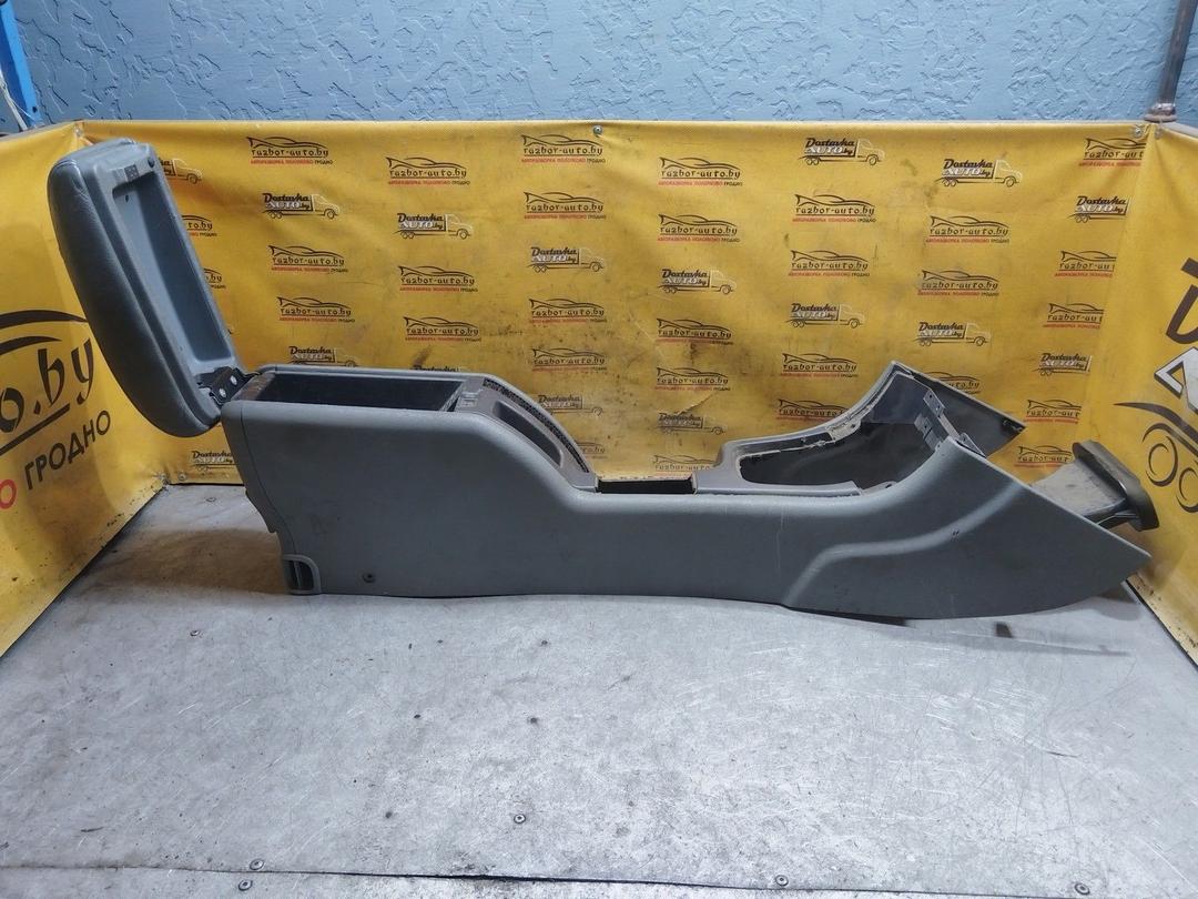 Подлокотник 4LU1UL Renault Laguna купить на авторазборке