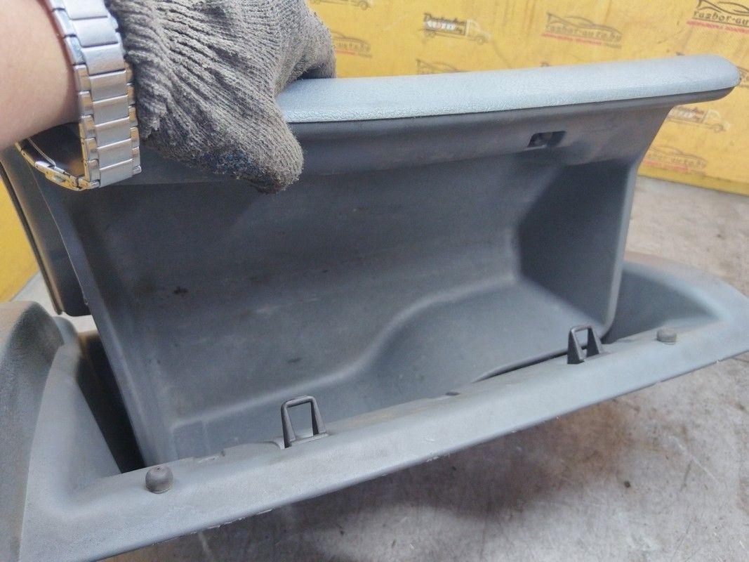 Бардачок G0Y7T6 Peugeot 406 купить в магазине запчастей бу