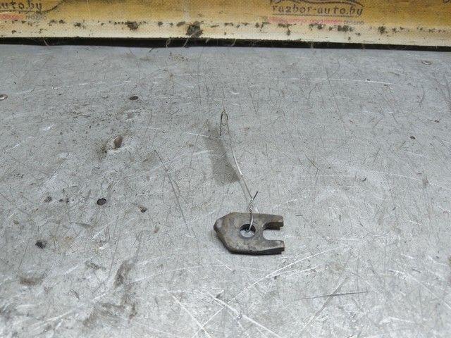 Скоба (кронштейн) крепления форсунки 7524XY Rover 600