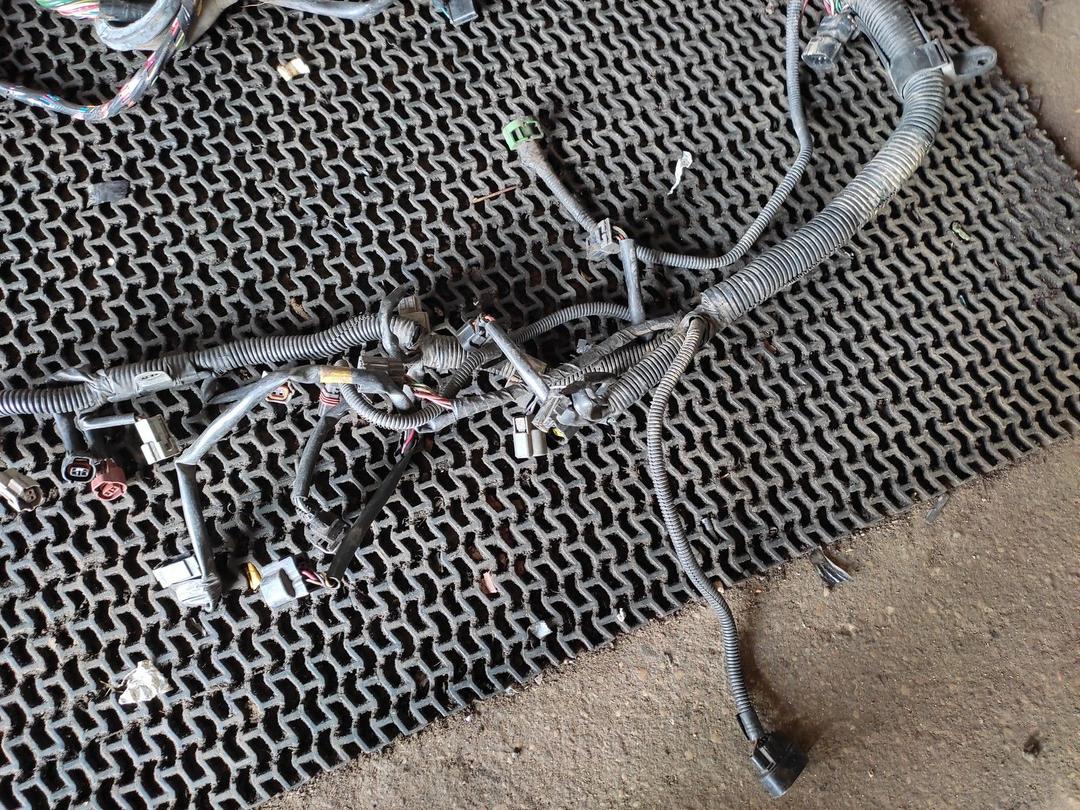 Проводка двигателя 9EAON5 Mitsubishi Carisma купить в магазине запчастей бу