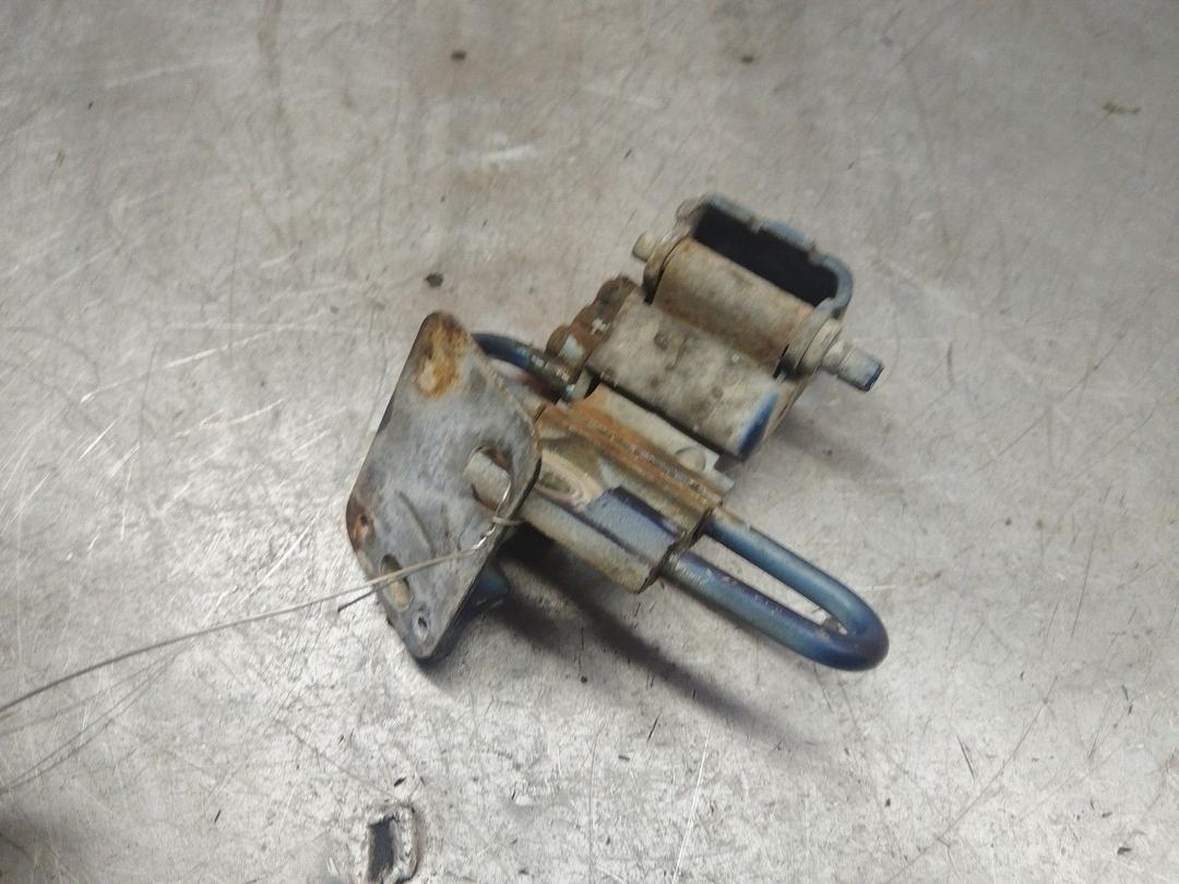 Петля двери передней правой 32ROJZ Volkswagen Golf - Фото 1