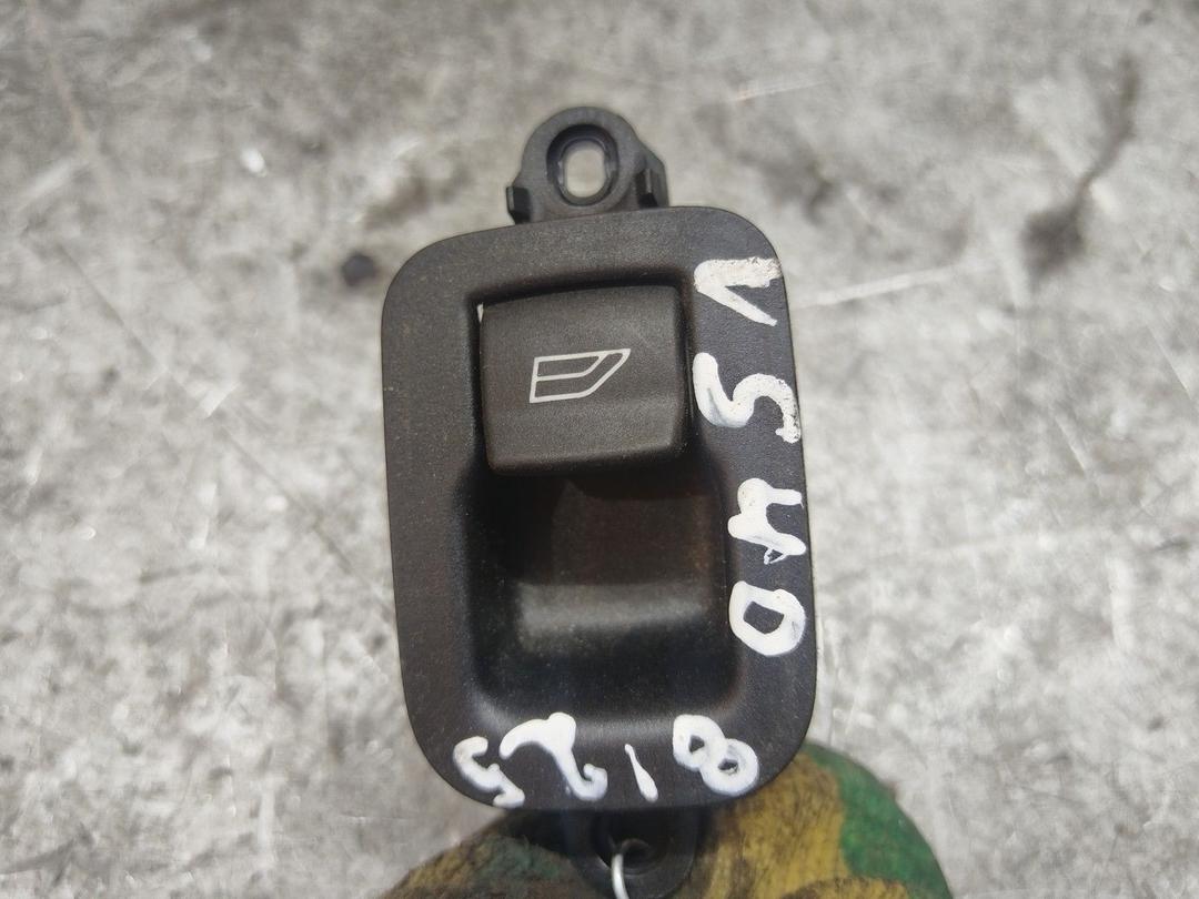 Кнопка стеклоподъемника заднего правого 328FRM Volvo S40 купить