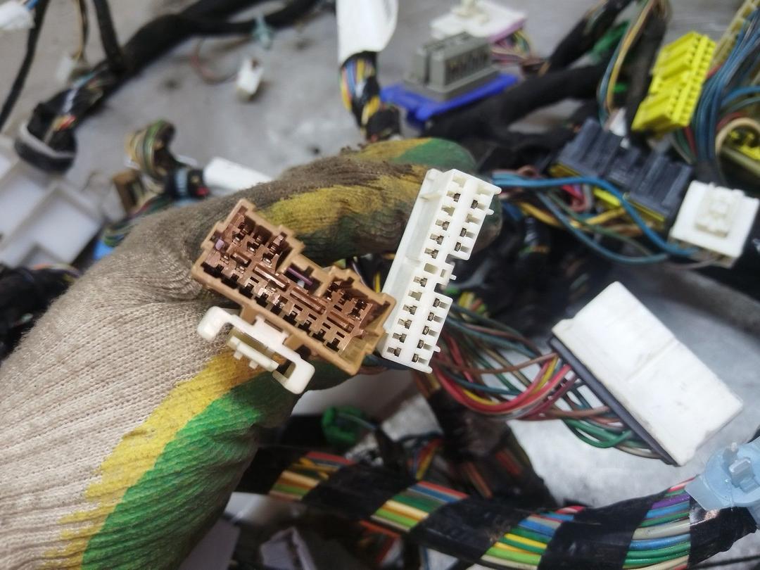 Проводка салона MHXSC1 Volvo V40 - Фото 11