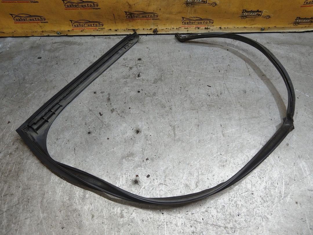 Уплотнитель двери задней левой XTNG9G Volvo XC70 купить