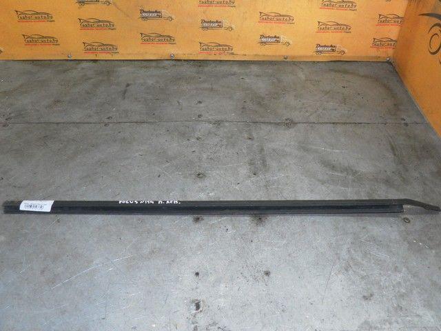 Молдинг стекла двери передней левой наружный HQMF72 Ford Focus - Фото 1