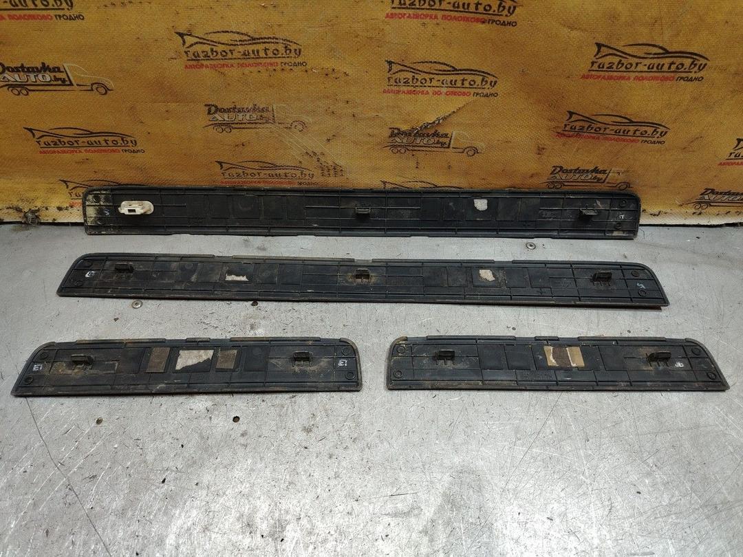 Накладка на порог RY1P6U Nissan Primera - Фото 2