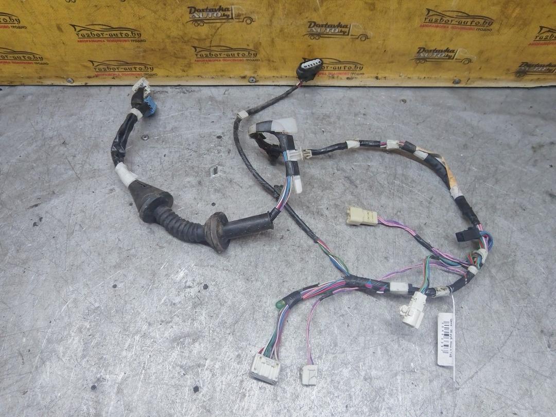 Проводка двери передней левой SWEAW2 Toyota Corolla Verso undefined