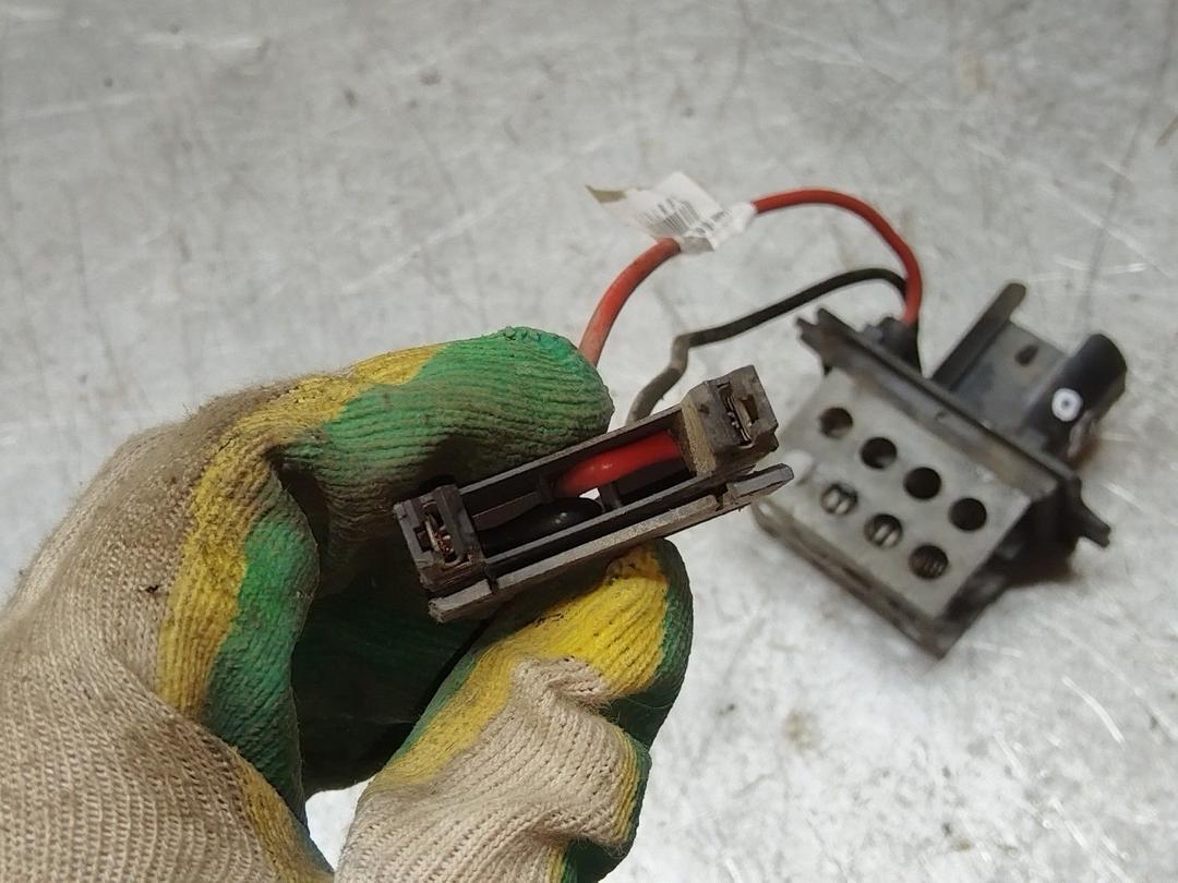 Сопротивление печки I46WZ5 Renault Kangoo купить на авторазборке