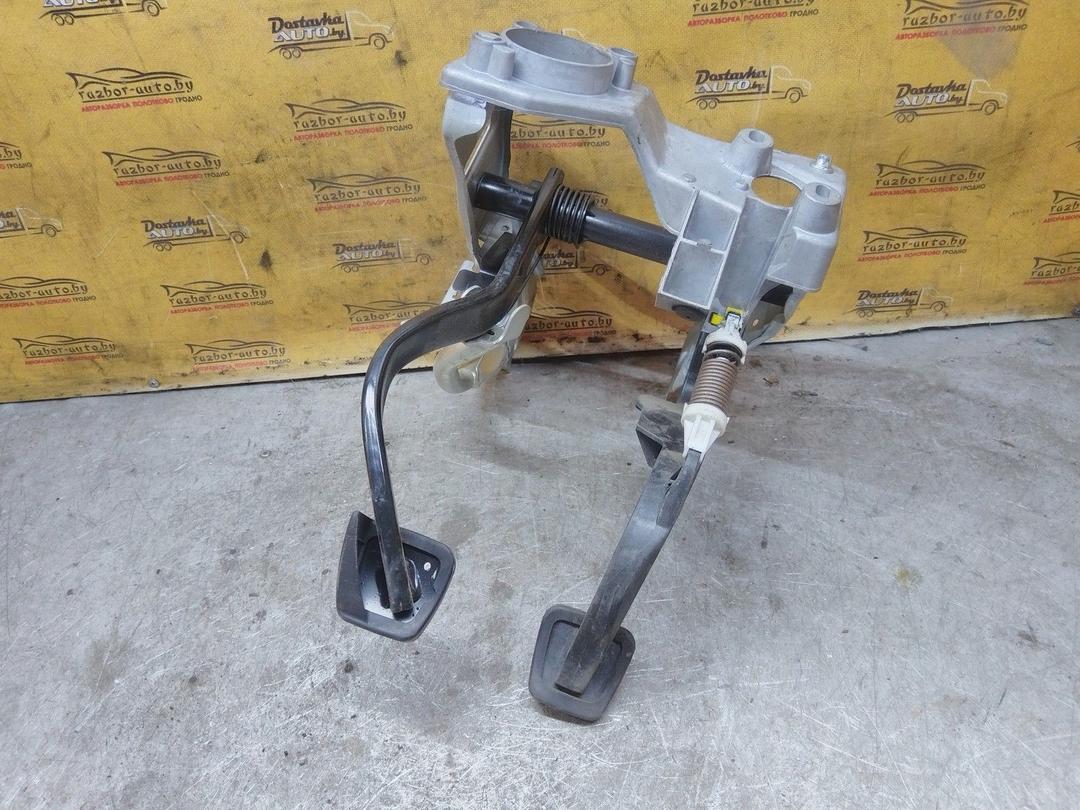 Узел педальный (блок педалей) O2X5X8 Saab 9-3 купить с доставкой