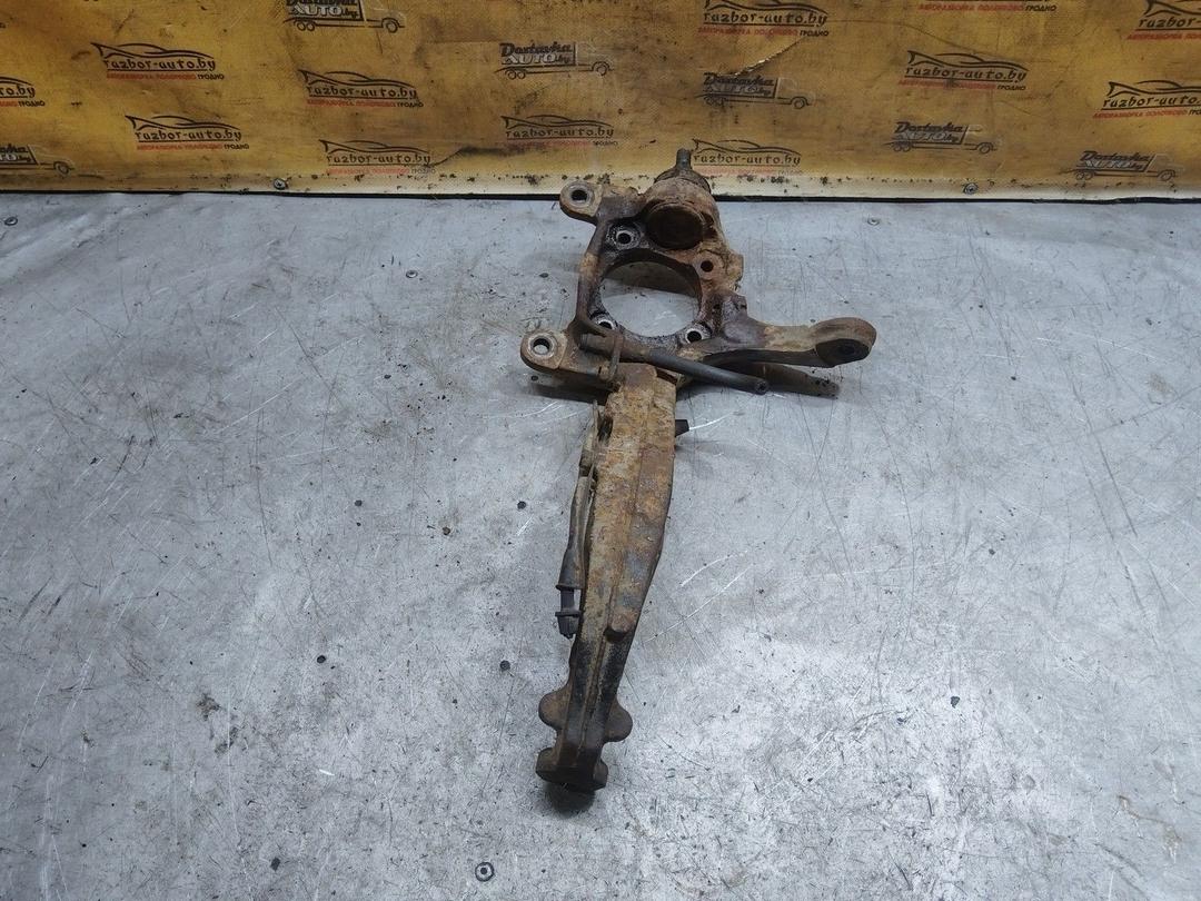 Кулак поворотный левый YM3SBD Rover 600 купить в магазине запчастей бу